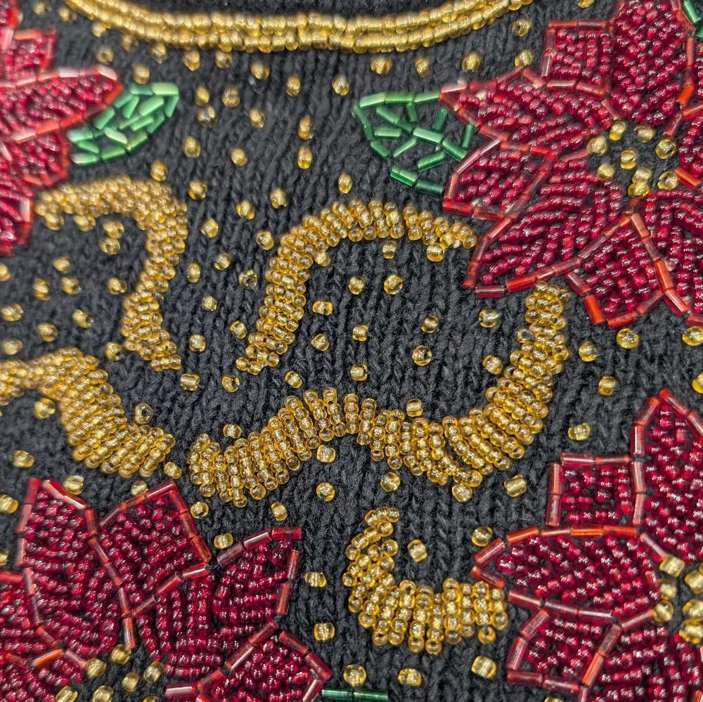 Vintage Karin Scott Petites beaded poinsettia Silk/Angora/Wool sweater. PMedium